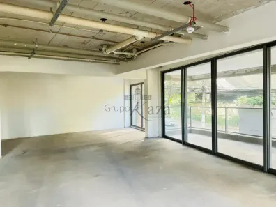 Ponto Comercial à venda, 300m² no Cerqueira César, São Paulo