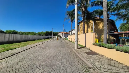 Sobrado com 2 Quartos à venda, 70m² no Jardim Jacinto, Jacareí