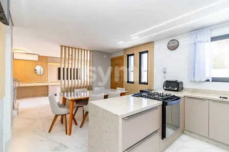 Casa de Condomínio com 3 Quartos à venda, 180m² no Guabirotuba, Curitiba