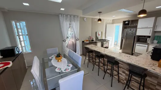 Sobrado com 4 Quartos à venda, 250m² no Vila Oliveira, Mogi das Cruzes
