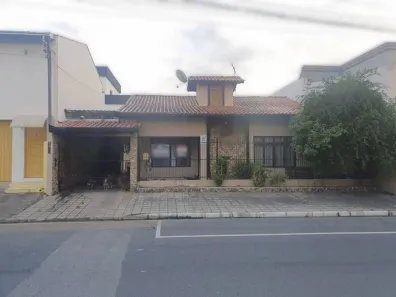 Casa com 3 Quartos à venda, 260m² no Centro, Balneário Camboriú