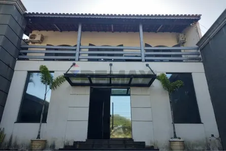 Imóvel Comercial com 10 Quartos para alugar, 182m² no Vila Junqueira, Atibaia