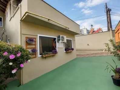 Ponto Comercial com 3 Quartos para alugar, 200m² no Abraão, Florianópolis