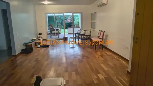 Casa com 3 Quartos à venda, 220m² no Vila Madalena, São Paulo