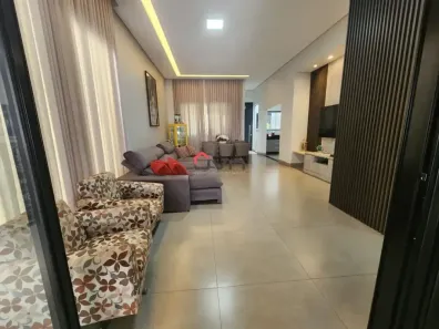 Casa com 3 Quartos à venda, 198m² no Jardim Botânico, Uberlândia