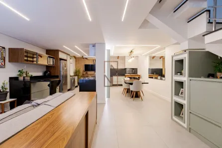 Casa de Condomínio com 3 Quartos à venda, 150m² no Pinheirinho, Curitiba