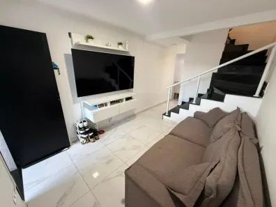 Sobrado com 2 Quartos à venda, 67m² no Sítio do Campo, Praia Grande