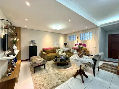 Casa com 4 Quartos à venda, 266m² no Jardim Itu, Porto Alegre