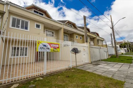 Sobrado com 3 Quartos à venda, 203m² no Novo Mundo, Curitiba