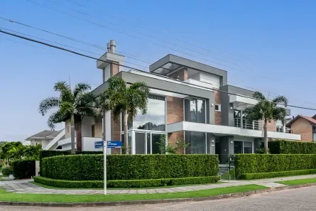 Casa com 5 Quartos para alugar, 420m² no Jurerê Internacional, Florianópolis