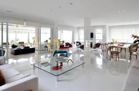 Casa com 3 Quartos à venda, 450m² no Jardim Leonor, São Paulo