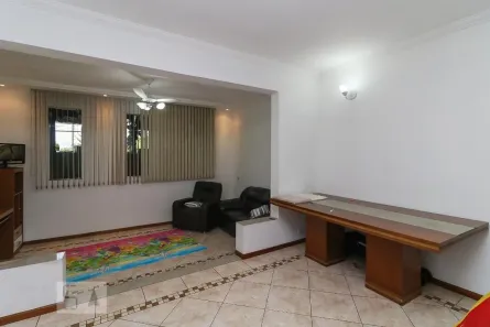 Casa com 3 Quartos à venda, 200m² no Umuarama, Osasco