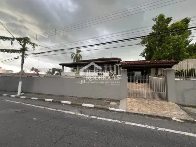 Casa com 3 Quartos à venda, 614m² no Centro, Pindamonhangaba