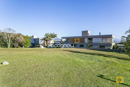 Lote/Terreno à venda, 761m² no Cacupé, Florianópolis