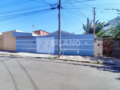 Casa com 3 Quartos para alugar, 180m² no Cidade Jardim, São Carlos