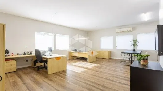 Sala Comercial à venda, 48m² no Petrópolis, Porto Alegre