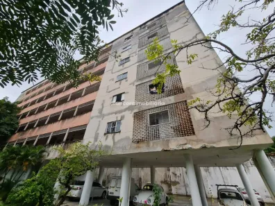 Apartamento com 3 Quartos para alugar, 120m² no Santo Amaro, Recife