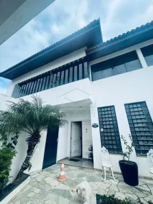 Sobrado com 4 Quartos à venda, 484m² no Jardim Estoril IV, Bauru