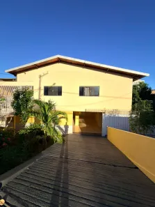 Casa com 3 Quartos para alugar, 502m² no Bosque da Saúde, Cuiabá