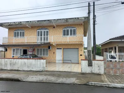 Sobrado com 6 Quartos à venda, 200m² no Fátima, Joinville