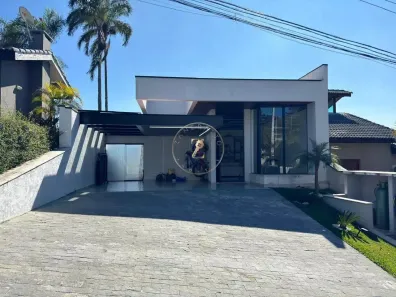 Casa de Condomínio com 4 Quartos à venda, 319m² no Aruã, Mogi das Cruzes