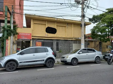com 5 Quartos para alugar, 400m² no Centro, Ribeirão Pires