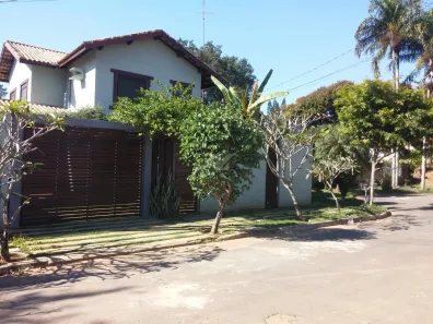 Sobrado com 3 Quartos para alugar, 250m² no Residencial Cândido Ferreira (Sousas), Campinas