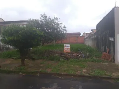 Lote/Terreno à venda, 250m² no Cidade Jardim, Uberlândia