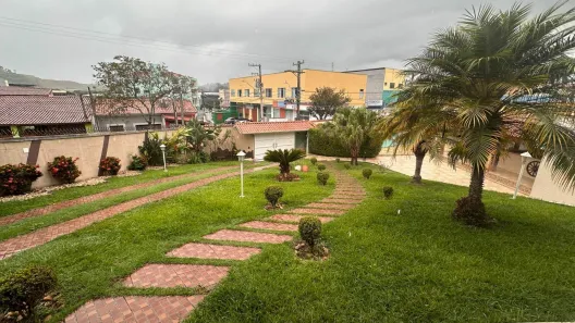 Fazenda/Sítio com 3 Quartos para alugar, 400m² no Centro, Guararema