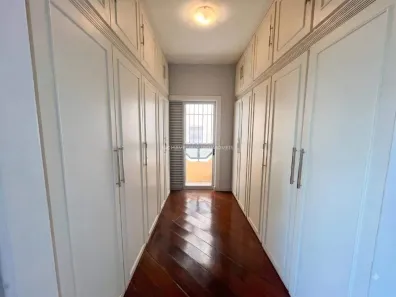 Apartamento com 3 Quartos para alugar, 216m² no Fabrício, Uberaba