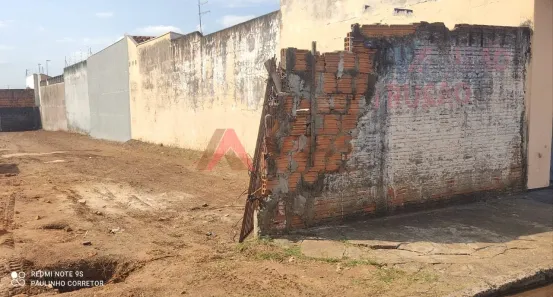Lote/Terreno à venda, 250m² no Vila São José, São Carlos