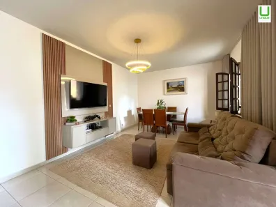 Casa com 6 Quartos à venda, 300m² no Planalto, Belo Horizonte