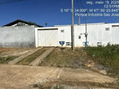 Casa com 2 Quartos à venda, 175m² no Parque Industrial Mingone, Luziânia