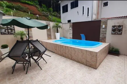 Casa com 4 Quartos à venda, 192m² no Santa Catarina, Joinville