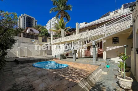 Casa com 5 Quartos à venda, 450m² no São Lucas, Belo Horizonte
