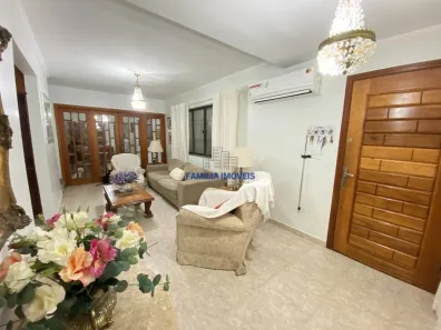 Sobrado com 4 Quartos à venda, 193m² no Gonzaga, Santos