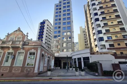 Sala Comercial para alugar, 64m² no Centro, Florianópolis