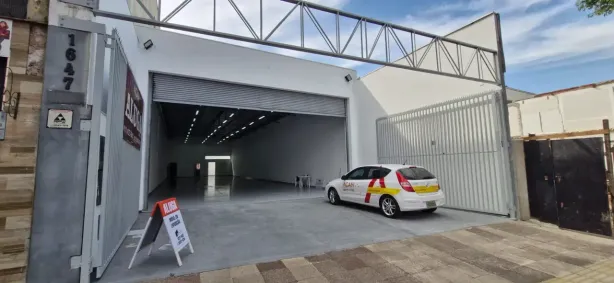 Galpão/Depósito/Armazém para alugar, 326m² no Santo Antônio, São Caetano do Sul
