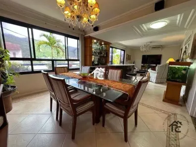 Casa com 4 Quartos à venda, 600m² no São Francisco, Niterói