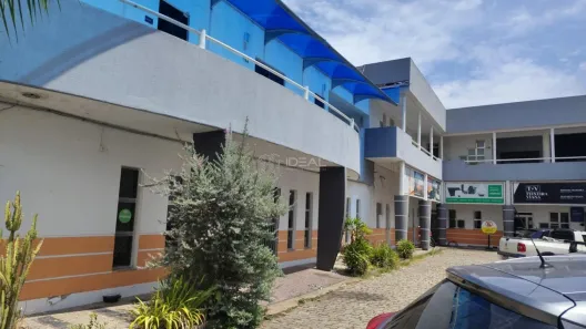 Ponto Comercial para alugar, 220m² no Centro, Campos dos Goytacazes