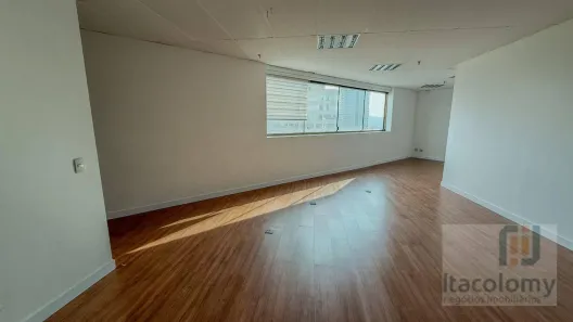 Sala Comercial para alugar, 59m² no Dezoito do Forte Empresarial/Alphaville., Barueri