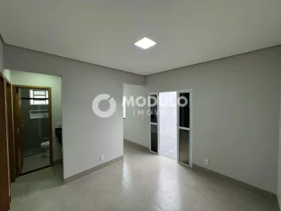 Casa com 2 Quartos à venda, 110m² no Shopping Park, Uberlândia