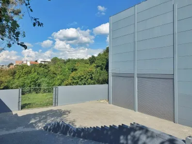 Ponto Comercial para alugar, 570m² no Jardim Itu, Porto Alegre