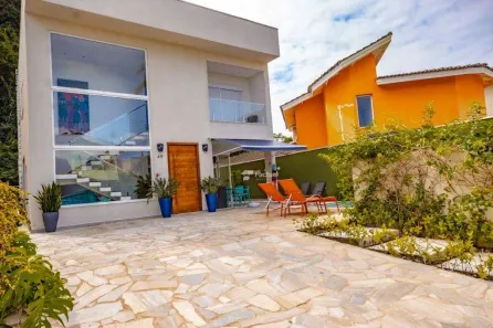 Casa de Condomínio com 4 Quartos à venda, 300m² no Balneário Praia do Pernambuco, Guarujá
