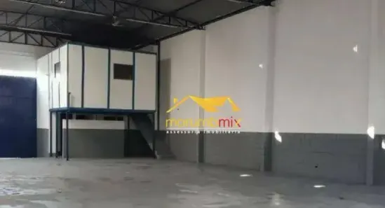 Galpão/Depósito/Armazém à venda, 350m² no Parque Laguna, Taboão da Serra