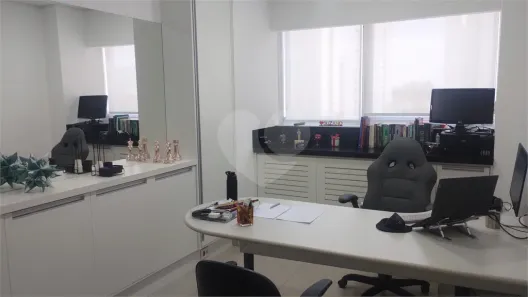 Sala Comercial à venda, 37m² no Vila Mogilar, Mogi das Cruzes