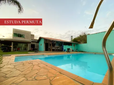 Fazenda/Sítio com 4 Quartos à venda, 200m² no Jardim Amanda II, Hortolândia
