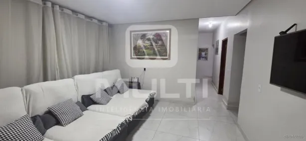 Casa com 3 Quartos à venda, 192m² no Jardim Patrícia, Uberlândia