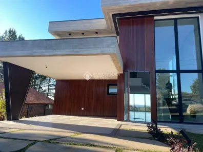 Casa com 3 Quartos à venda, 310m² no Mato Queimado, Gramado