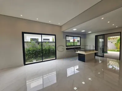 Casa de Condomínio com 3 Quartos para venda ou aluguel, 210m² no Botujuru, Mogi das Cruzes